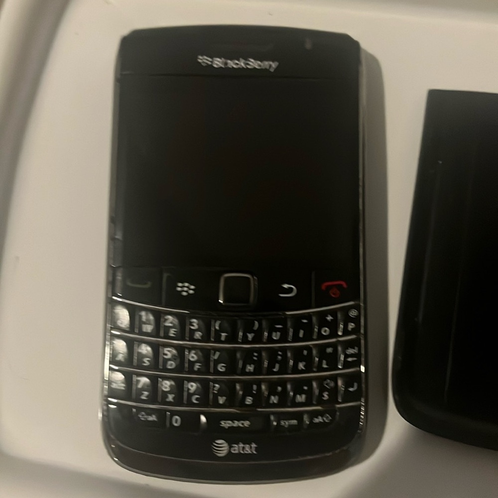 VNTG ATT Blackberry Bold 9700